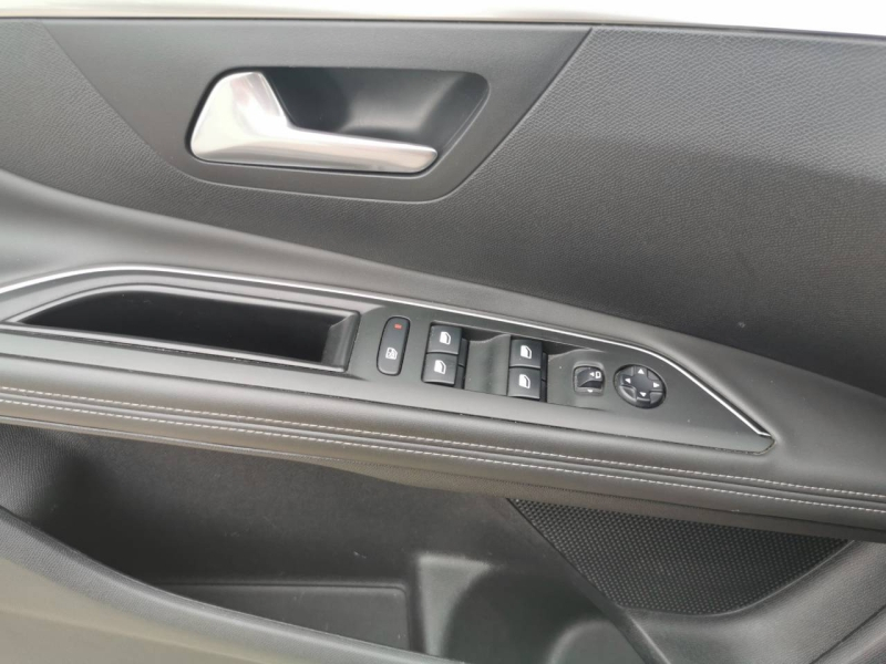 PEUGEOT 3008 d’occasion à vendre à MARSEILLE chez AIX AUTOMOBILES (Photo 8)
