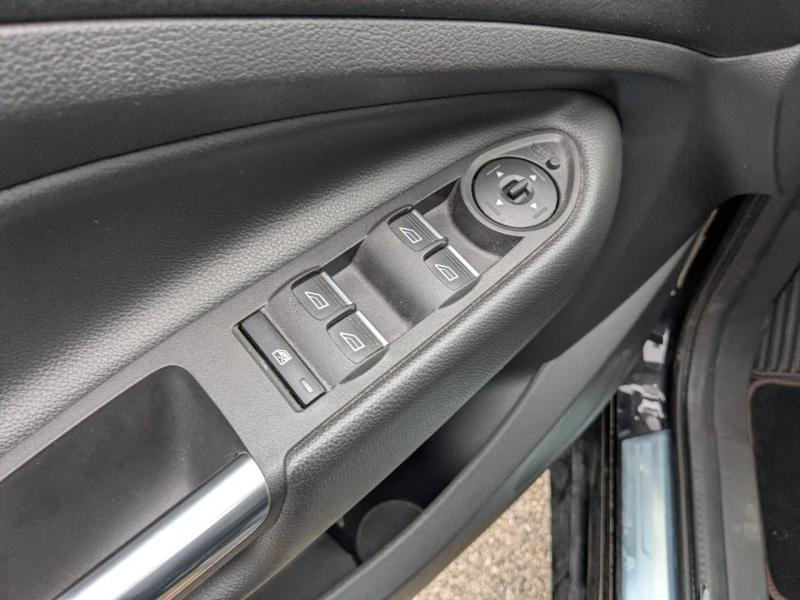 FORD Kuga d’occasion à vendre à MARSEILLE chez AIX AUTOMOBILES (Photo 19)