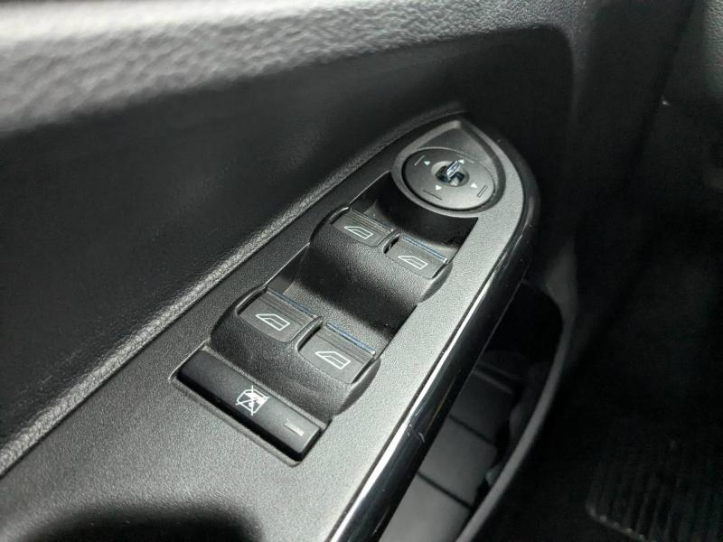 FORD B-MAX d’occasion à vendre à MARSEILLE chez AIX AUTOMOBILES (Photo 19)