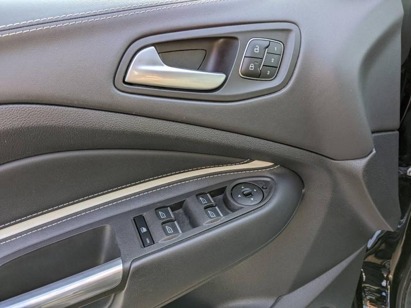 FORD Kuga d’occasion à vendre à MARSEILLE chez AIX AUTOMOBILES (Photo 17)